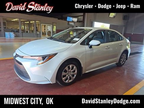 Used 2026 Toyota Corolla LE FWD image 1