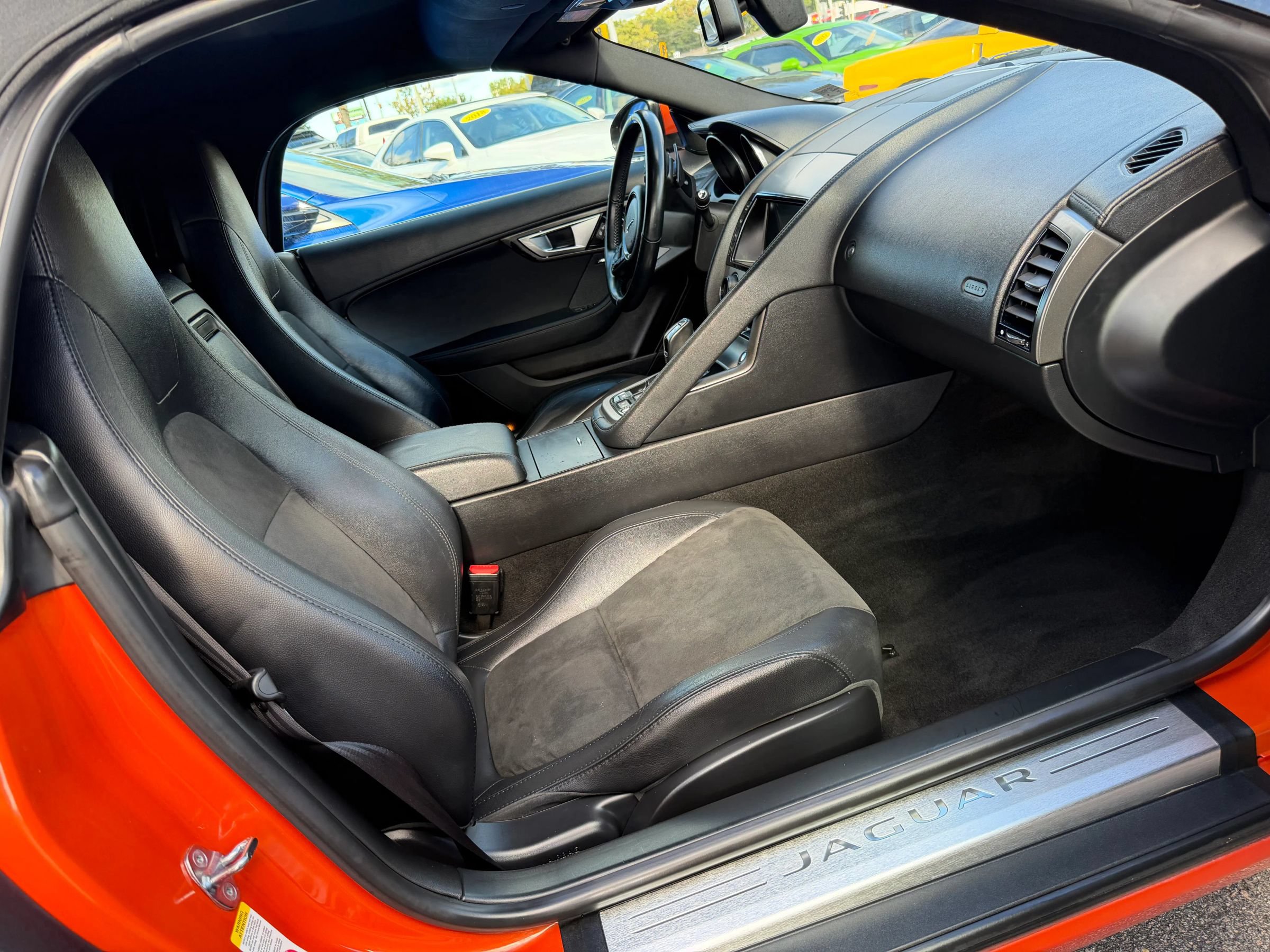 Used 2015 Jaguar F-TYPE Convertible RWD image 18