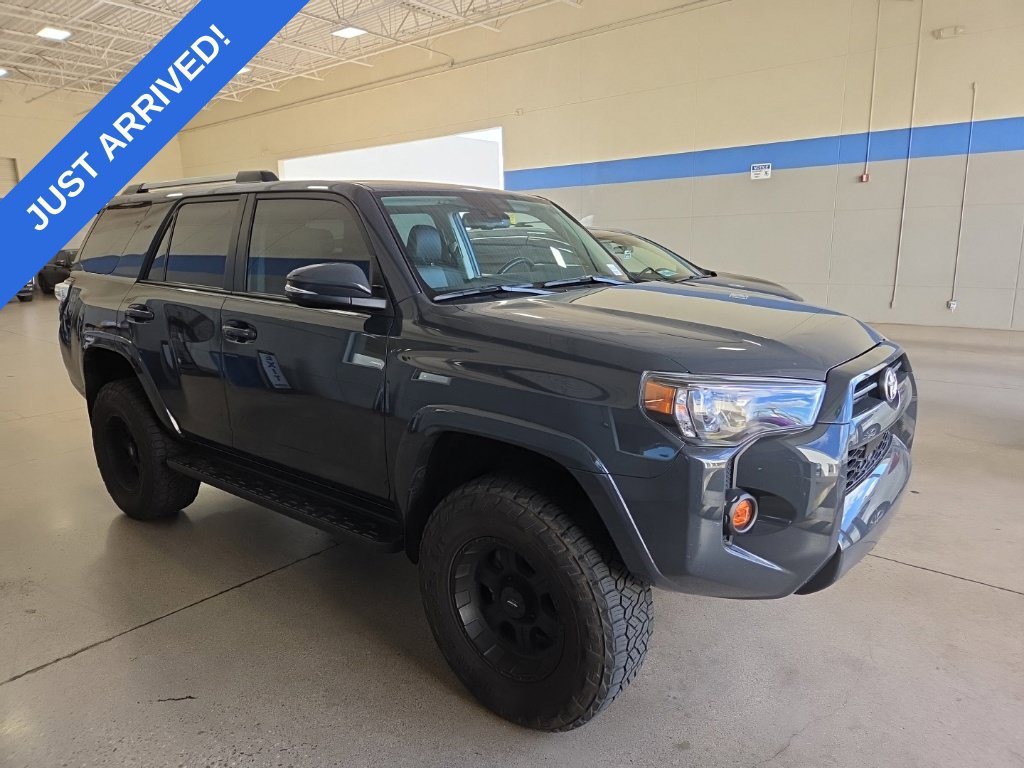 Used 2024 Toyota 4Runner SR5 Premium w/ Moonroof Package AWD/4WD image 2