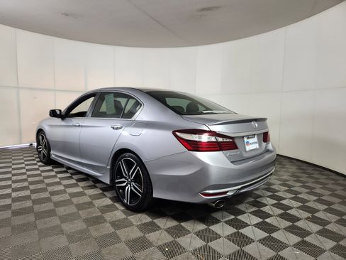 Used 2016 Honda Accord Sport image 5