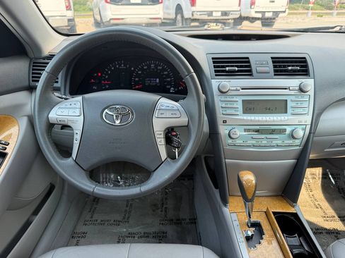 Used 2007 Toyota Camry XLE FWD image 26