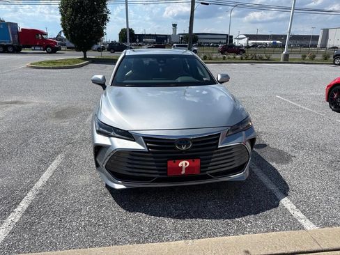 Used 2021 Toyota Avalon Limited w/ Advanced Safety Package FWD image 3