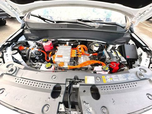 Used 2023 Chevrolet Bolt EUV LT w/ Convenience Package FWD image 29