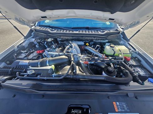 New 2026 Ford F450 Platinum w/ FX4 Off-Road Package image 37