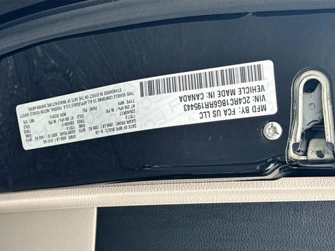 Used 2024 Chrysler Pacifica Touring-L FWD image 35