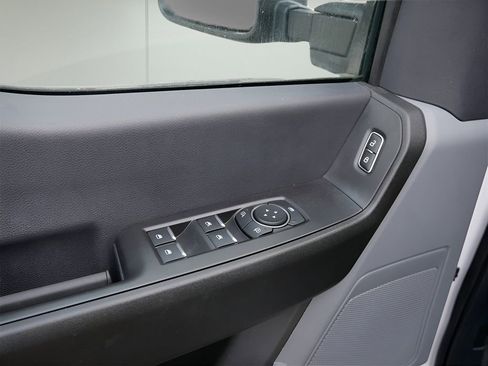 Used 2024 Ford F550 4x4 SuperCab Super Duty image 16