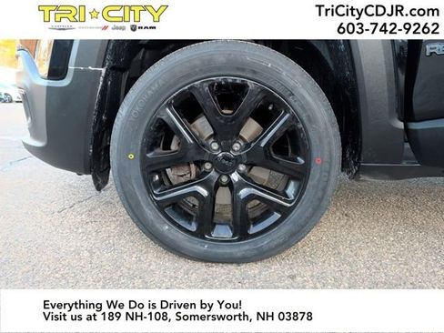 Used 2018 Jeep Renegade Altitude w/ UConnect 8.4 Nav Group image 35