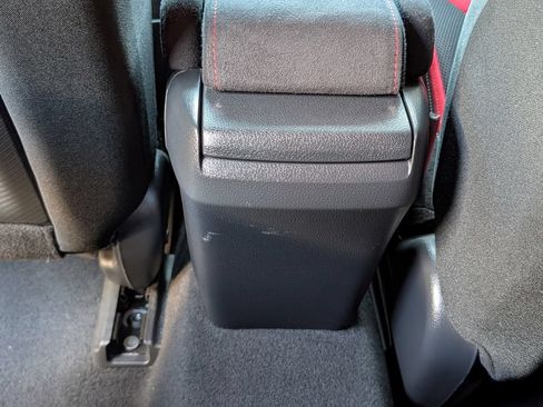 Used 2019 Honda Civic Type R image 17