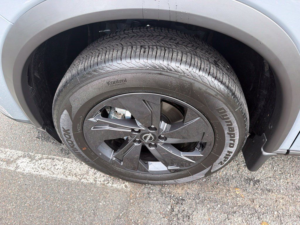 Used 2026 Nissan Rogue SV w/ Cold Weather Package AWD/4WD image 37