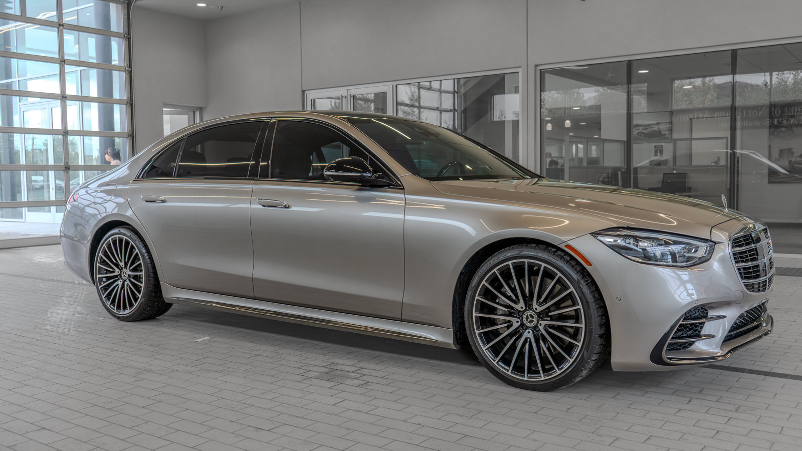 Used 2024 Mercedes-Benz S 580 4MATIC Sedan image 12