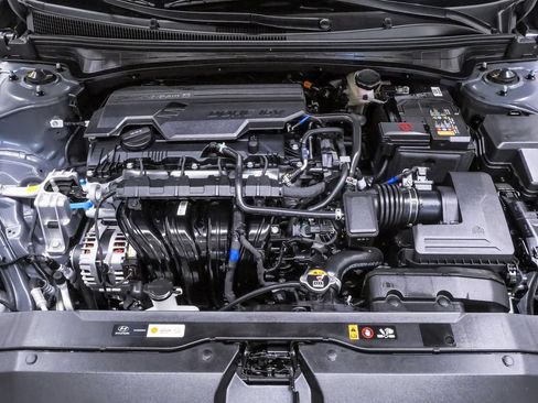 Certified 2026 Hyundai Elantra Sport FWD image 30