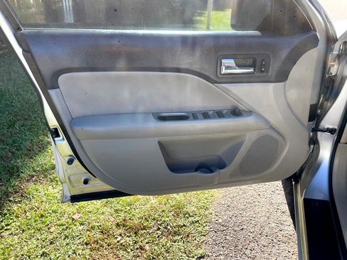 Used 2012 Ford Fusion SEL image 9