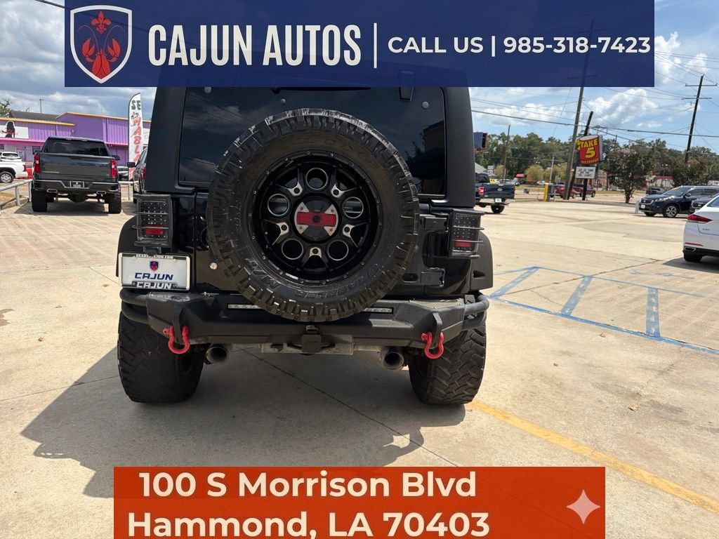 Used 2018 Jeep Wrangler Unlimited Rubicon w/ Connectivity Group AWD/4WD image 14
