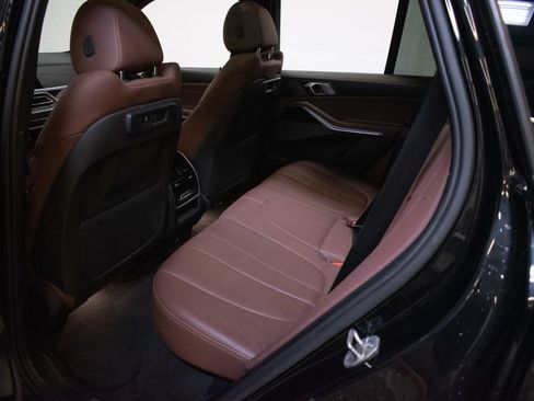 Used 2021 BMW X5 xDrive40i w/ Premium Package AWD/4WD image 23