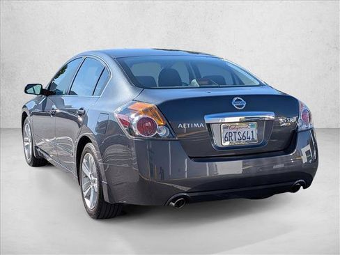 Used 2011 Nissan Altima 3.5 SR FWD image 8