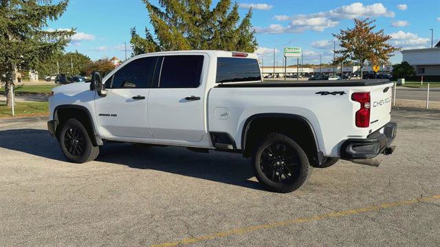 Used 2025 Chevrolet Silverado 2500 Custom AWD/4WD image 2