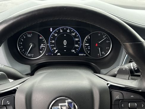 Used 2024 Buick Enclave Premium image 19