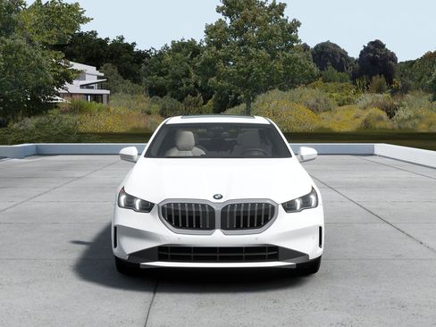 New 2026 BMW 530i 530i Sedan image 3