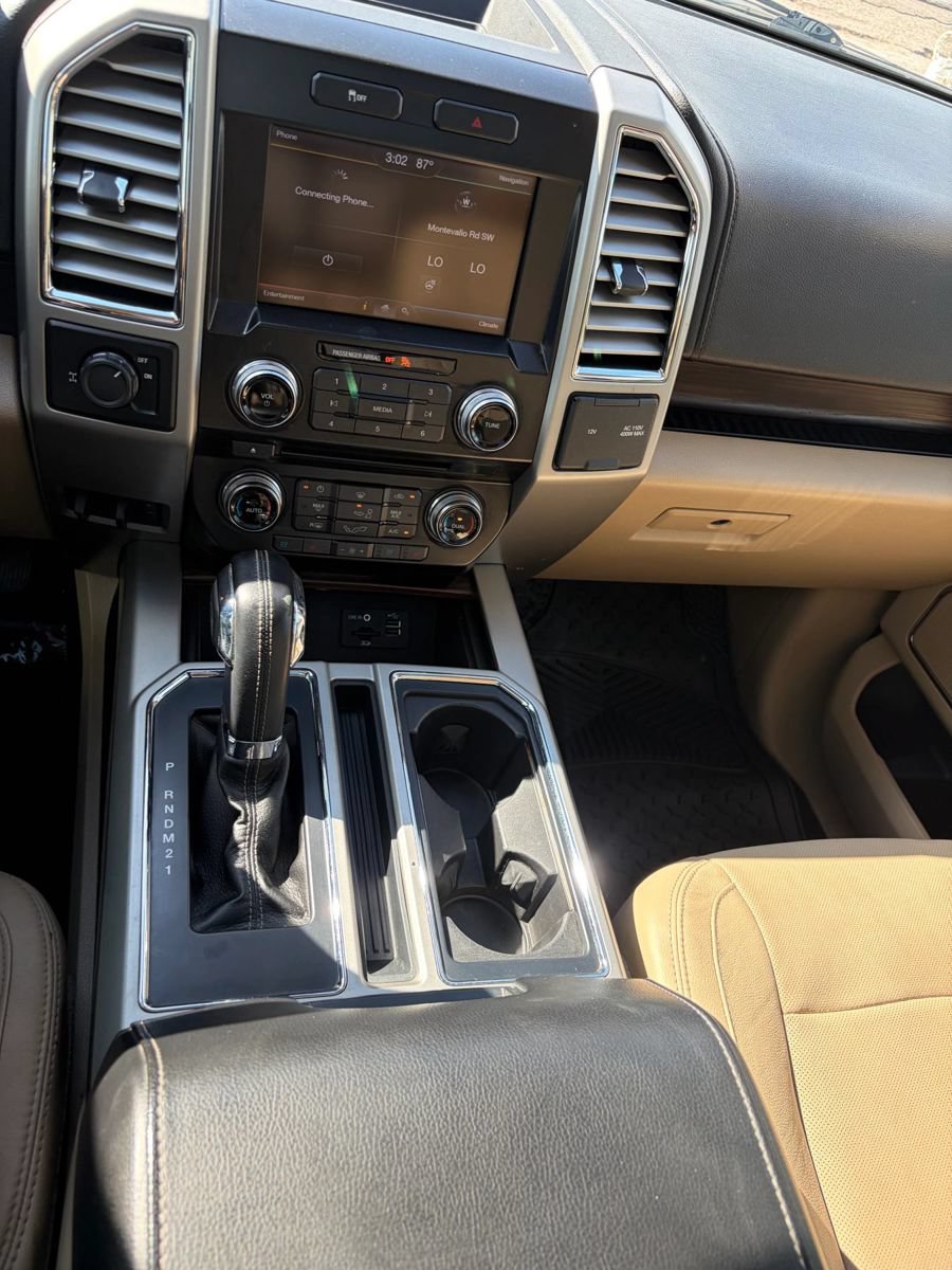 Used 2015 Ford F150 Lariat w/ Equipment Group 502A Luxury RWD image 17