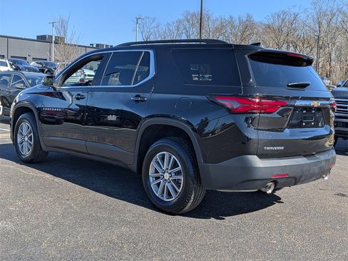 Used 2023 Chevrolet Traverse LT image 6