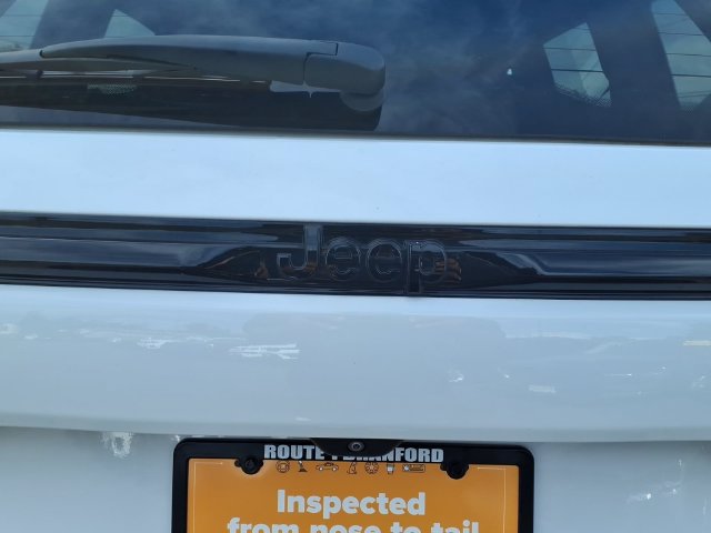 Certified 2023 Jeep Grand Cherokee Altitude AWD/4WD image 13