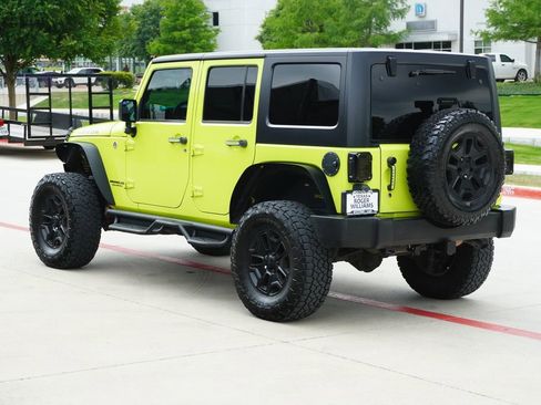 Used 2016 Jeep Wrangler Unlimited Rubicon AWD/4WD image 3