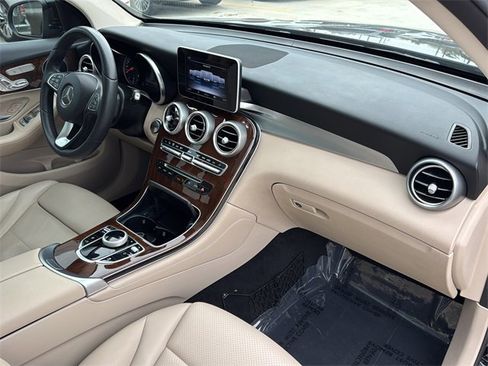Used 2018 Mercedes-Benz GLC 300 image 28