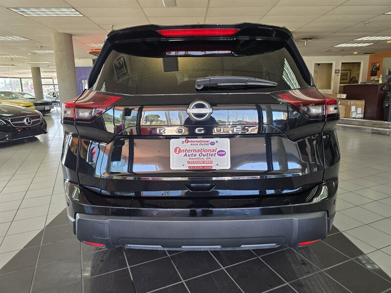 Used 2025 Nissan Rogue SV FWD image 5