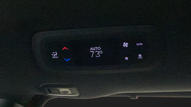 Used 2025 Chrysler Pacifica Select AWD/4WD image 37