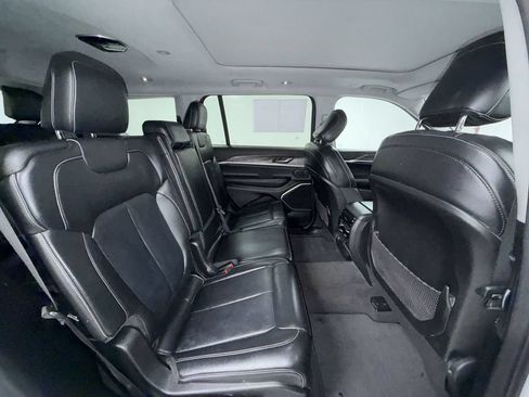Used 2021 Jeep Grand Cherokee L Limited AWD/4WD image 17