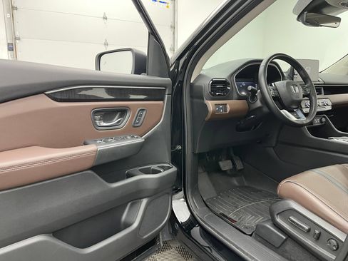 Used 2023 Honda Pilot Elite image 17