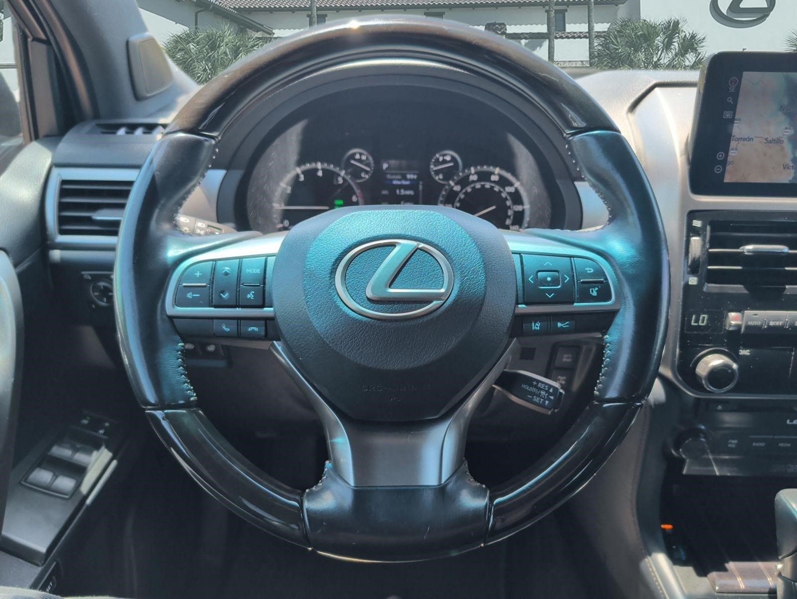 Used 2022 Lexus GX 460 Premium w/ Accessory Package AWD/4WD image 13