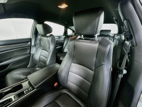 Used 2019 Honda Accord Sport image 19