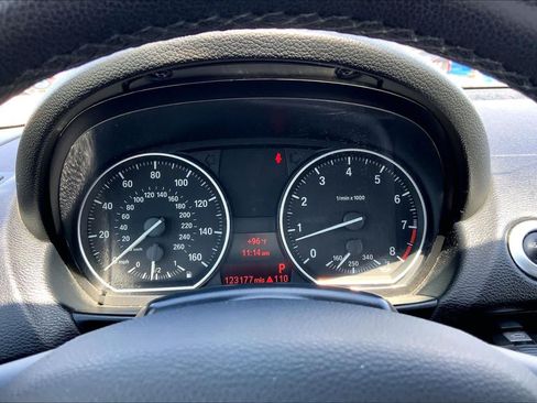 Used 2009 BMW 135i Convertible RWD image 22