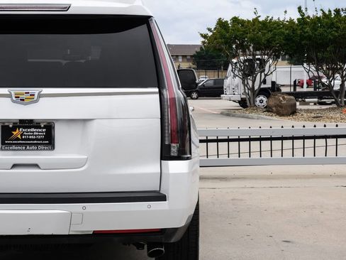 Used 2019 Cadillac Escalade Platinum AWD/4WD image 61