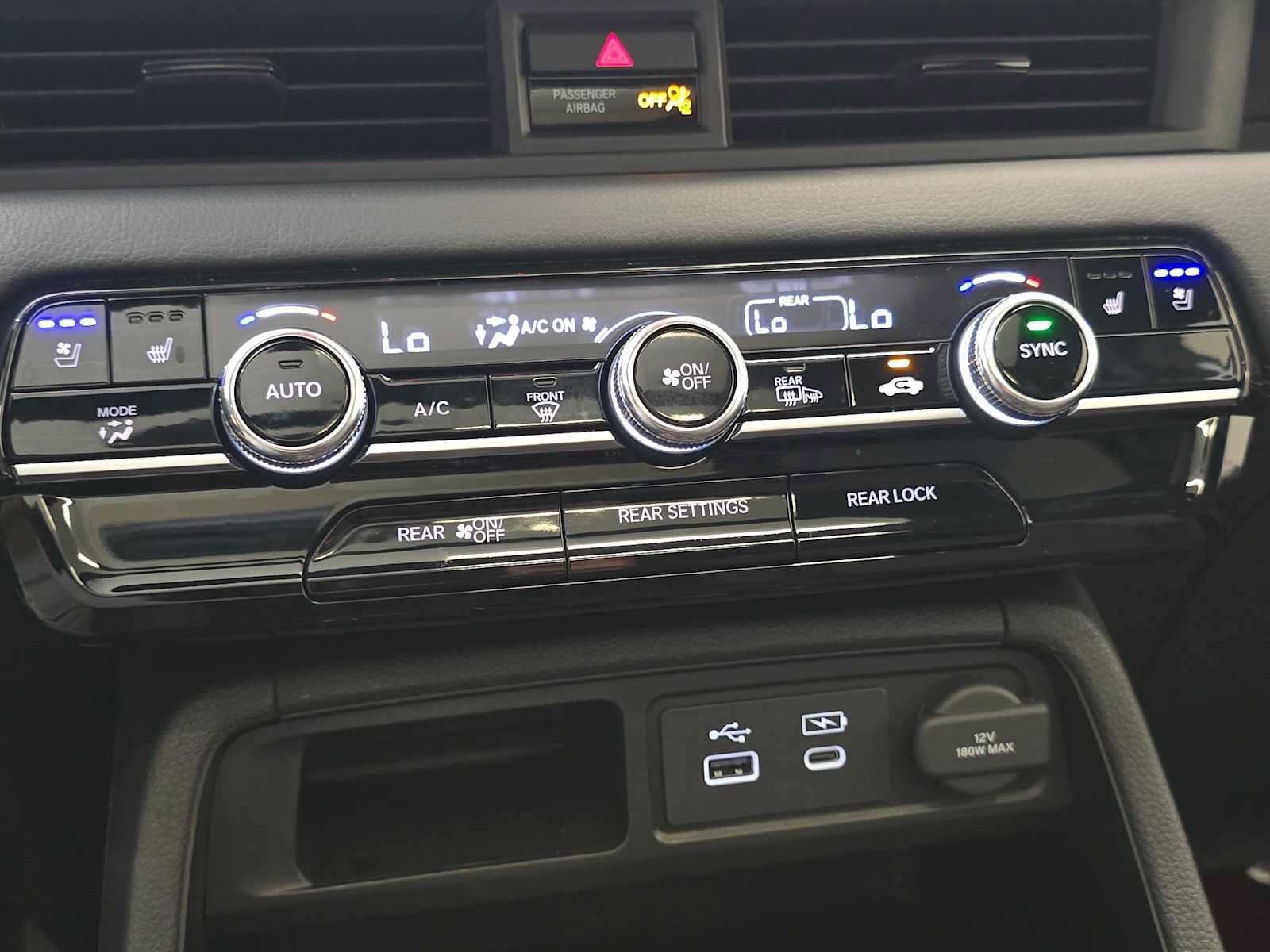 Used 2025 Honda Pilot Black Edition image 15