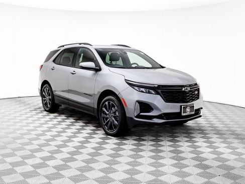 Used 2024 Chevrolet Equinox RS image 8