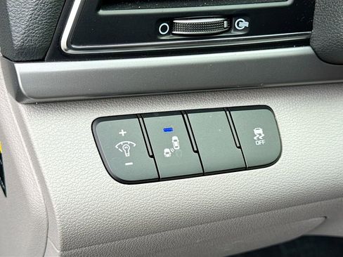 Used 2018 Hyundai Elantra SEL image 25