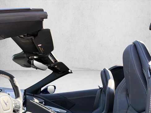 Used 2024 Chevrolet Corvette Stingray Convertible image 23