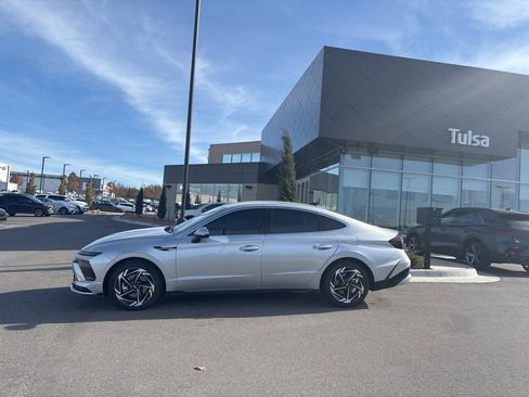 New 2026 Hyundai Sonata SEL FWD image 4