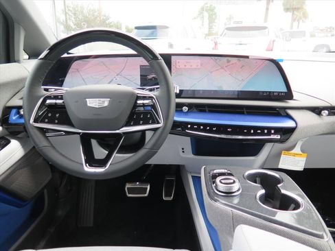 New 2025 Cadillac Optiq Sport 2 image 22