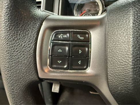 Used 2023 RAM 1500 Classic SLT AWD/4WD image 18