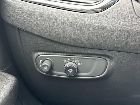 Used 2023 Chevrolet Equinox LT FWD image 20