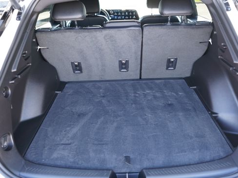 Used 2024 Chevrolet Equinox EV LT FWD image 8