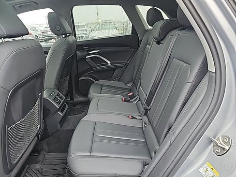 Used 2025 Audi Q5 Premium Plus w/ Premium Plus image 11