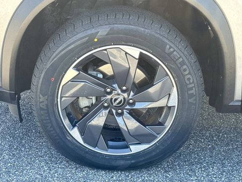 Certified 2024 Nissan Rogue SV image 11