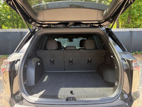 Used 2025 Chevrolet Equinox LT FWD image 26
