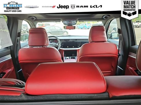 Used 2024 Jeep Wagoneer Launch Edition AWD/4WD image 31
