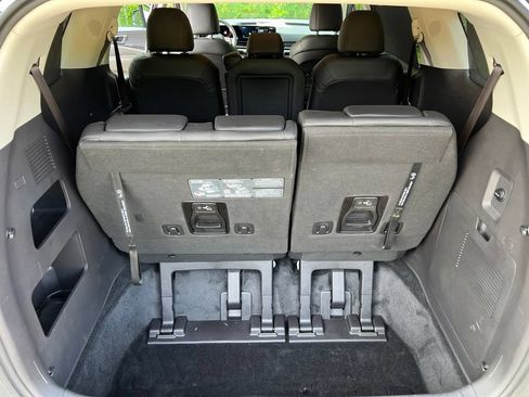 Used 2026 Kia Carnival EX FWD image 39
