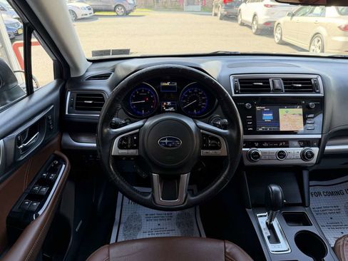 Used 2017 Subaru Outback 2.5i Touring w/ Popular Package #5A AWD/4WD image 14